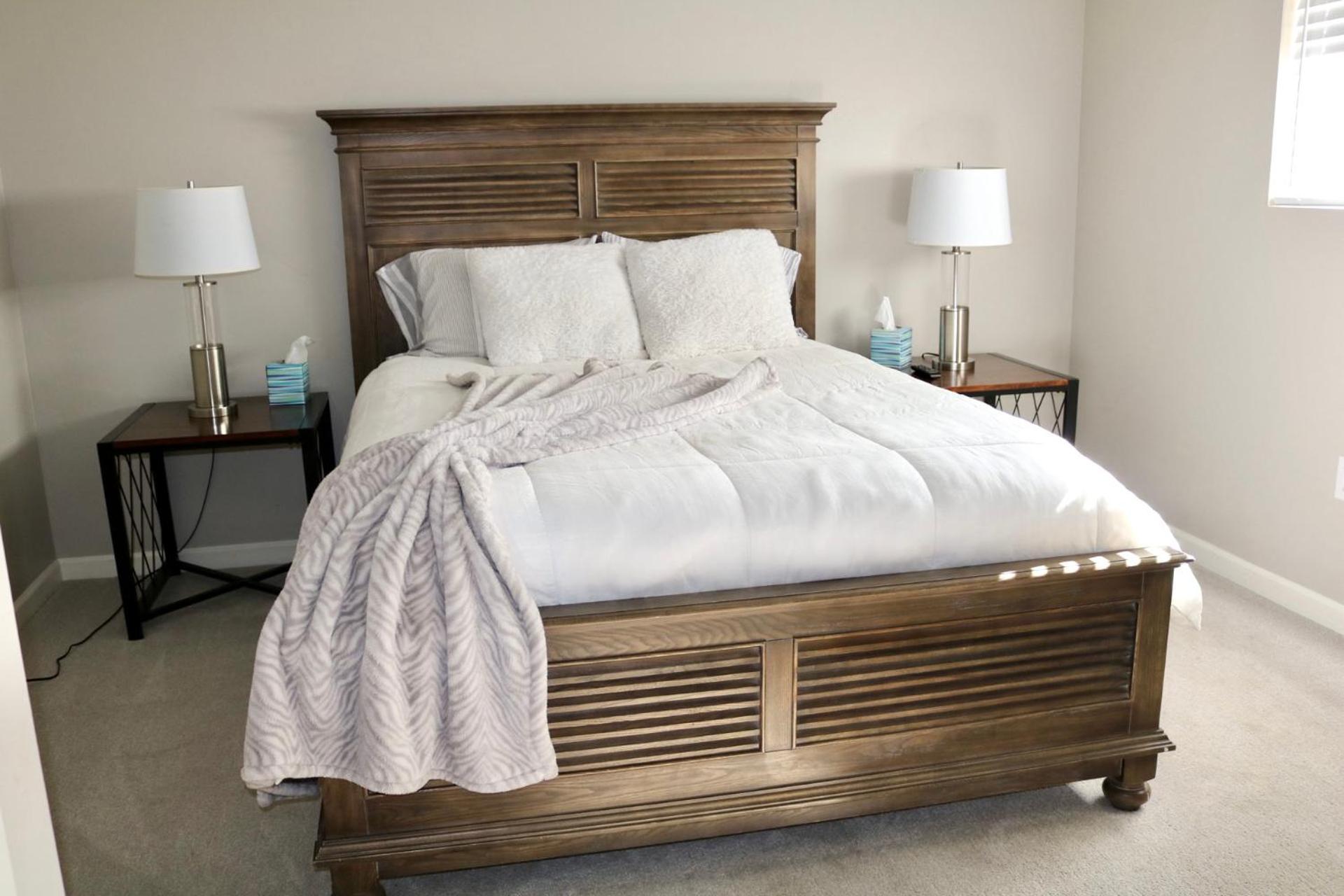 Sleek, Modern Designer 3 Las Cruces
